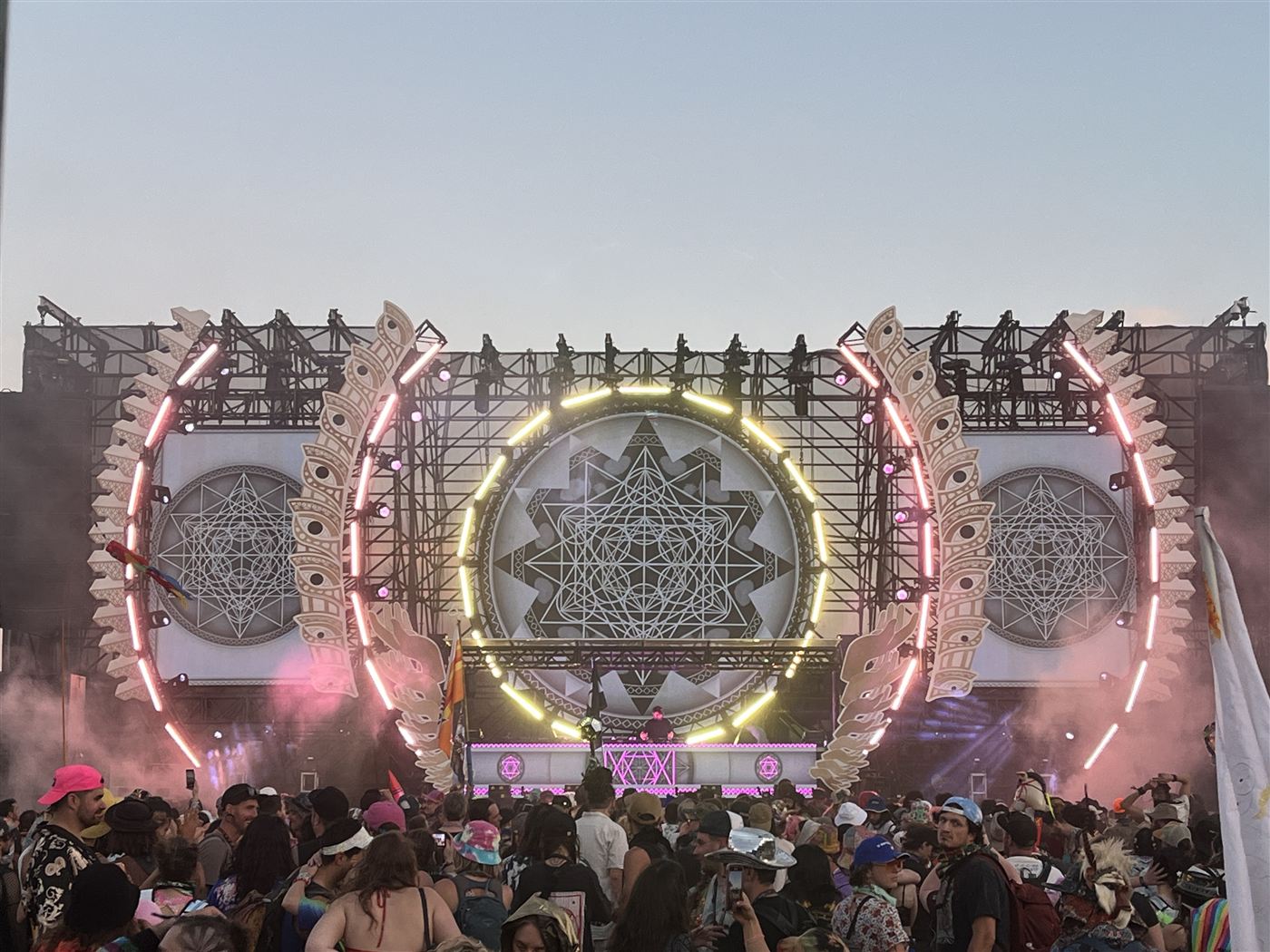Festival stage looks